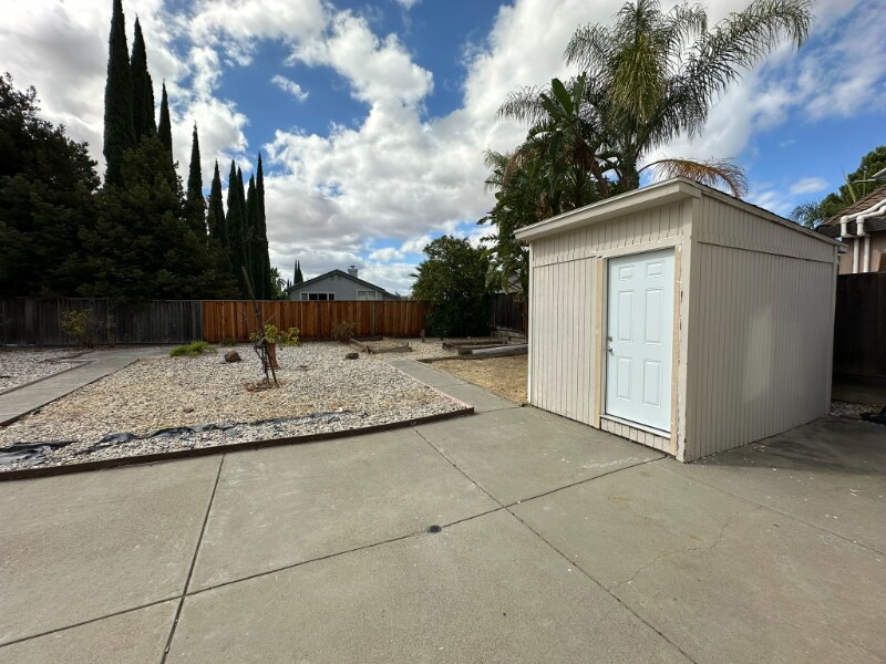 Building Photo - 2426 Carpinteria Dr