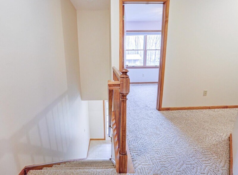 Building Photo - 4024 Rosetree Ln
