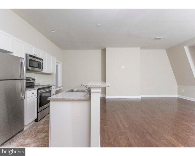 Building Photo - 1100 Spruce St