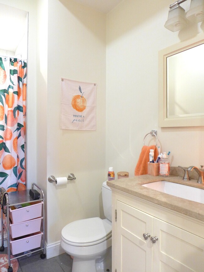 Building Photo - 1623 Tremont St