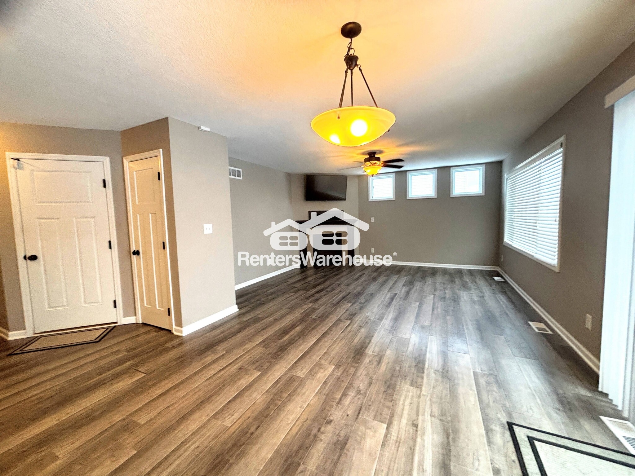 Building Photo - 20 NE Badger Ln