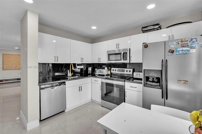 Building Photo - 3571 Magellan Cir