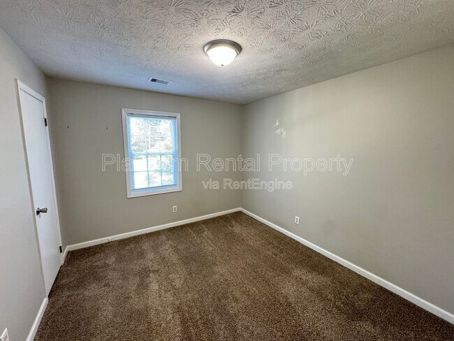 Building Photo - 4096 Springlake Cir