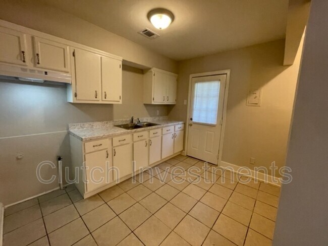 Building Photo - 4214 Given
