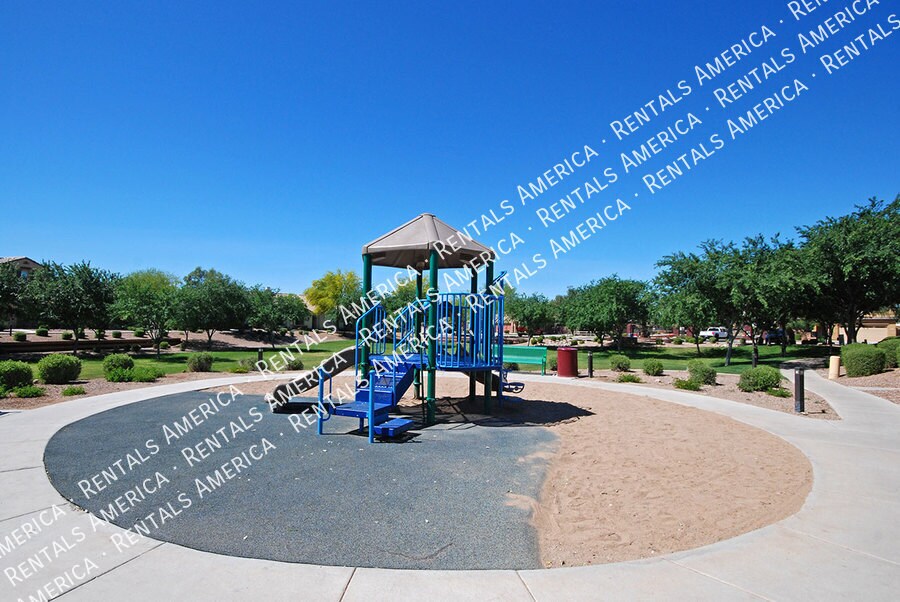 Building Photo - 8959 W Northview Ave