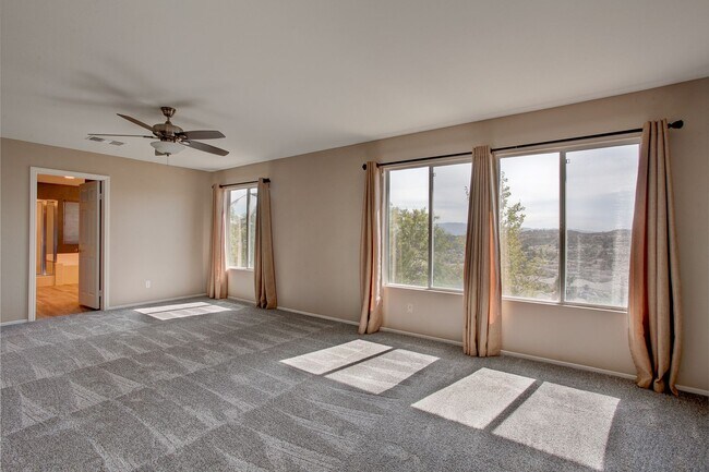 Building Photo - Beautiful 5 Bedroom Home (1 Downstairs) with VIEWS