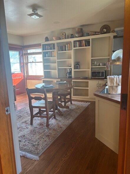 Building Photo - 1400 Sigma Chi Rd NE