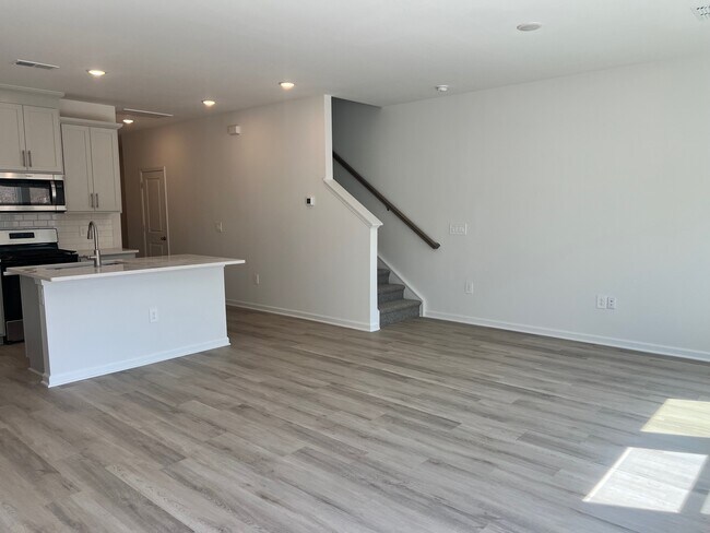 Building Photo - 1062 Winding Spg Dr