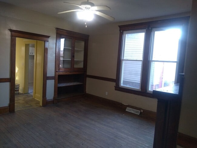 Building Photo - 515 Lee Ave