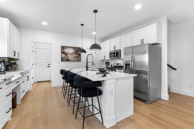 Building Photo - 1509 Barry Ave