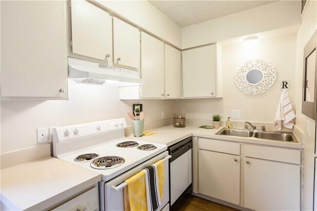 Building Photo - 4209 Avenue B