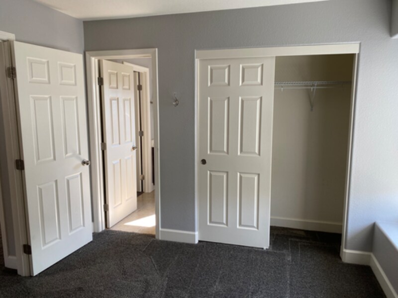 Building Photo - 1965 Black Sand Dr