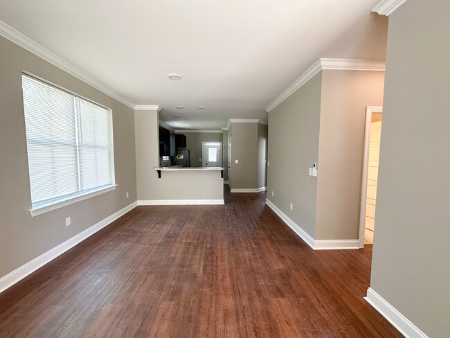 Building Photo - 704 Moore St