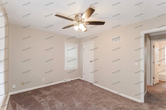 Building Photo - 1311 W Bryson St