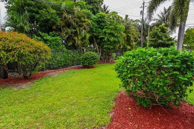 Building Photo - 3362 Cynthia Ln