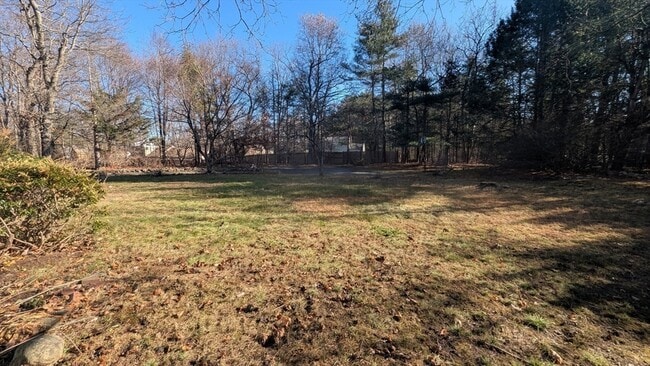 Building Photo - 10 Sherwood Ave