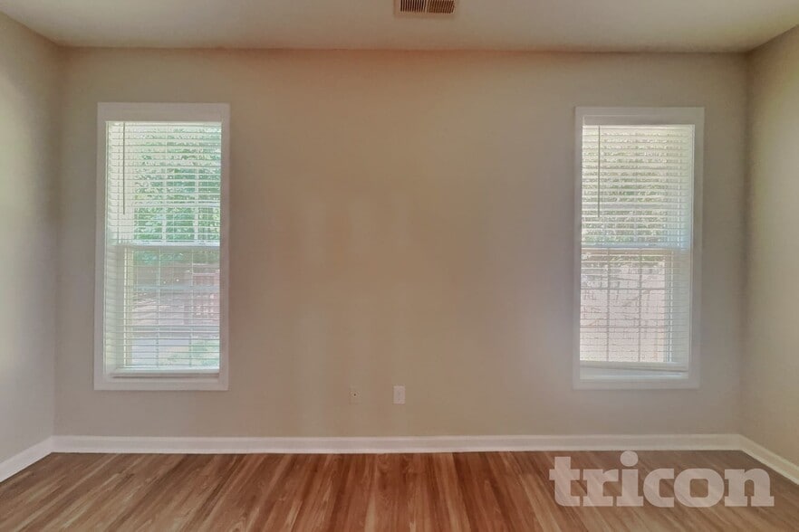 Building Photo - 557 McCarthy Dr