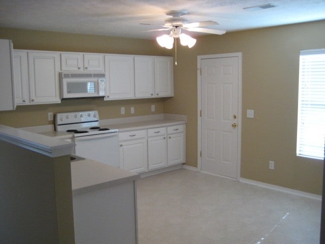Building Photo - 2649 Sutherland Dr