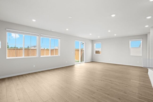 Building Photo - 9225 SW Vermillion Dr