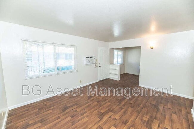 Building Photo - 1932 Ethan Wy