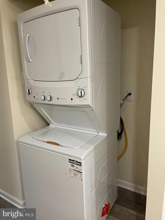 Building Photo - 2411 Tremont St