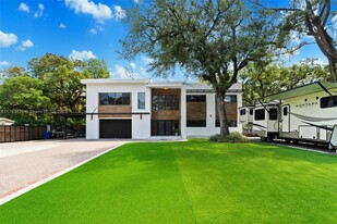 Building Photo - 3000 Riverland Rd