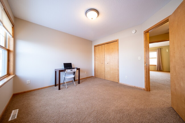 Building Photo - 572 Danube Ave