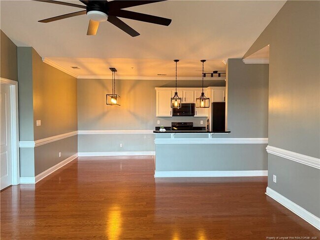 Building Photo - 208 Fountainhead Ln