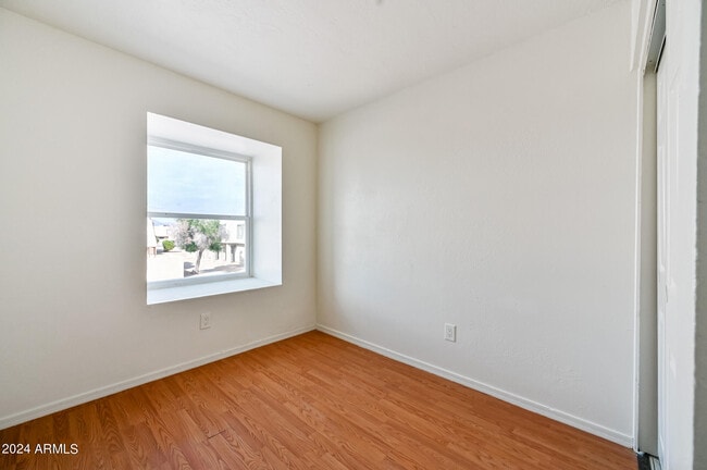 Building Photo - 4435 E Pueblo Ave