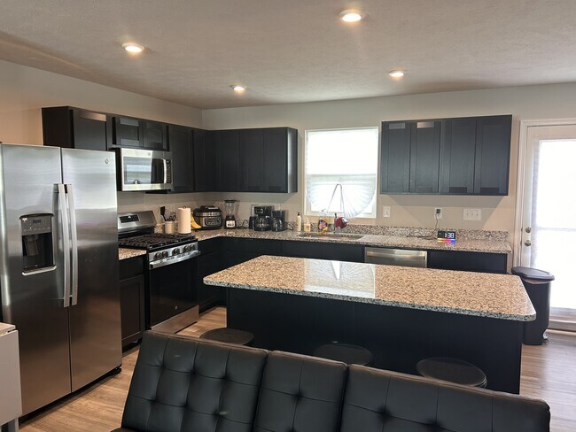 Building Photo - 3293 Stafford Dr