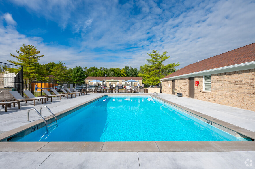 Pool - The Village at Sandstone Apartments