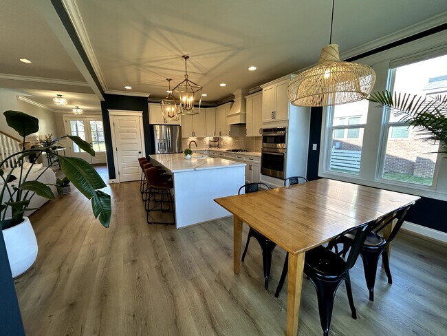 Building Photo - 1000 Alrich Ct