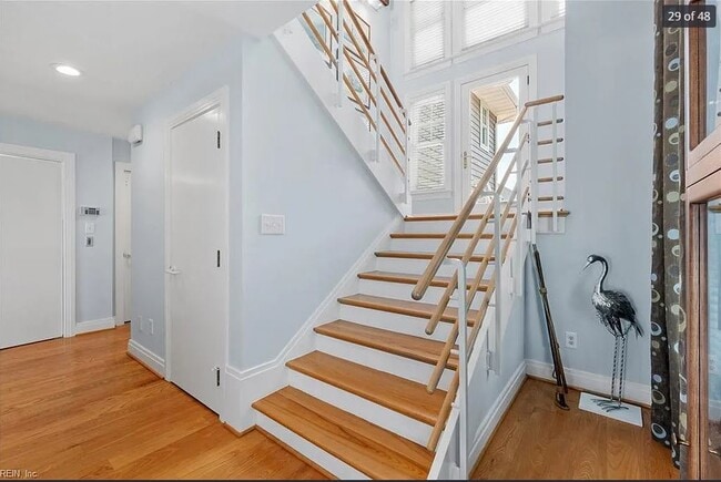 Building Photo - 31 Bay Front Pl