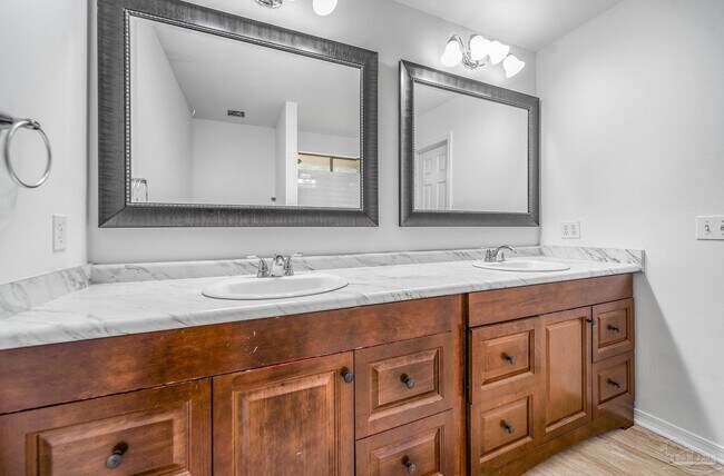 Building Photo - 3313 Country Meadow Ln