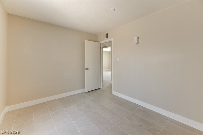 Building Photo - 402 Ilmenite Way