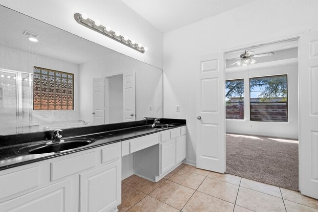 Building Photo - 17215 Fernchase Ct