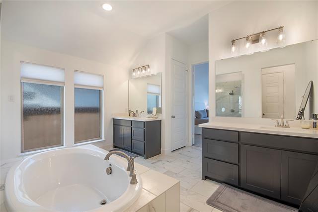 Building Photo - 2554 Runhappy Ct