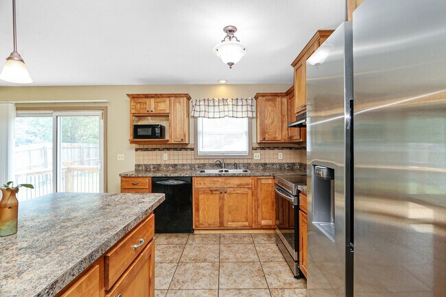 Building Photo - Gorgeous Family home for Rent!