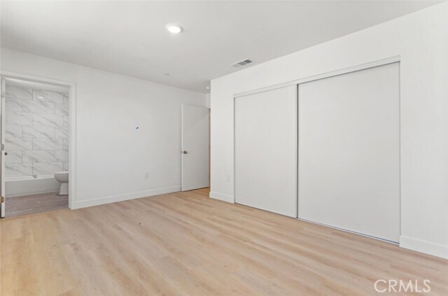 Building Photo - 705 W 80th St