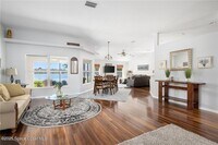 Building Photo - 935 Southlakes Way SW