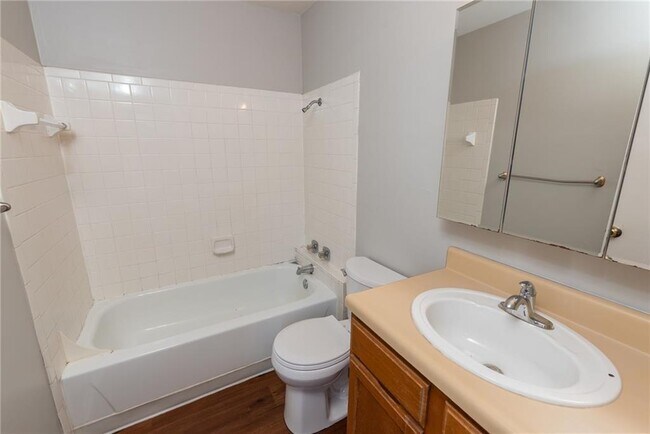 Building Photo - 3115 Helms St