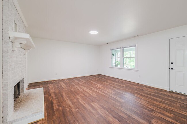 Building Photo - Great Renovated Duplex Flat for rent in We...