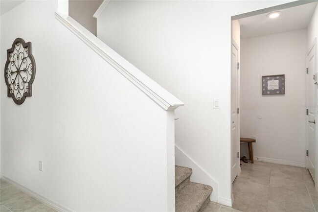 Building Photo - 465 Waterford Dr