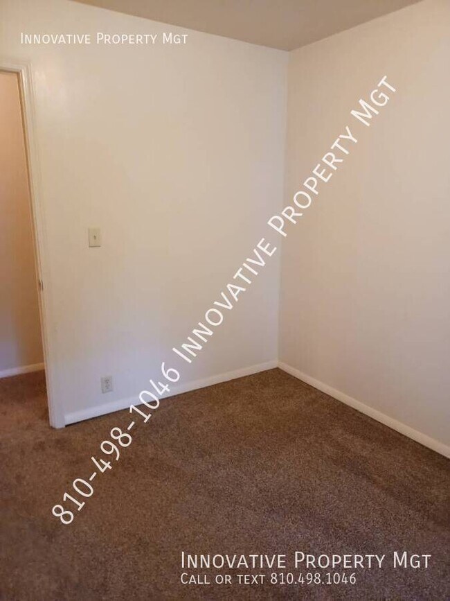 Building Photo - 2829 Plainfield Ave
