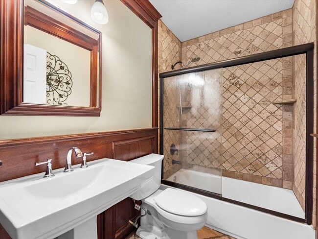 Building Photo - 1211 Bigelow St