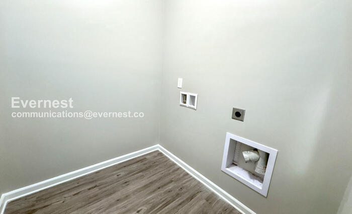 Building Photo - 115 Kretzer Ct