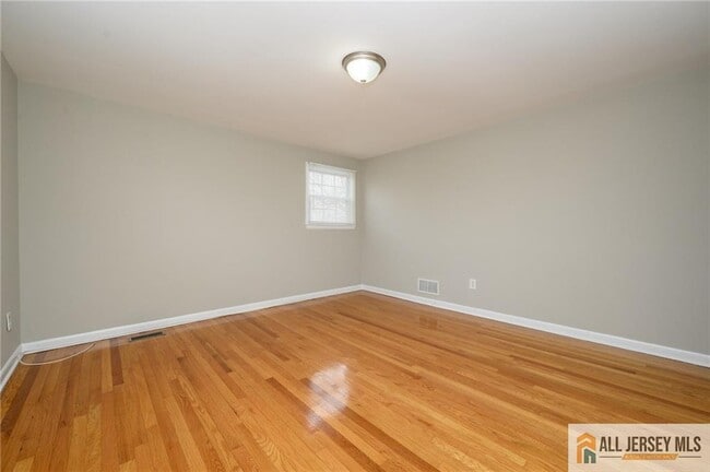 Building Photo - 691 Inman Ave