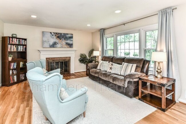 Building Photo - 7807 Suffolk Ct