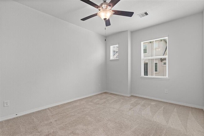 Building Photo - 1507 Peyton Oaks Pl