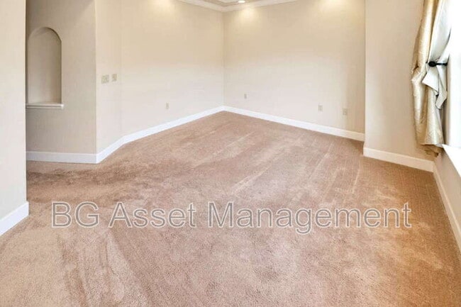 Building Photo - 1240 Sonata Dr